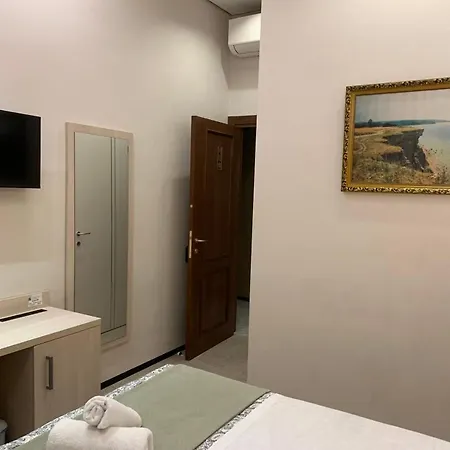 Luxe Roma