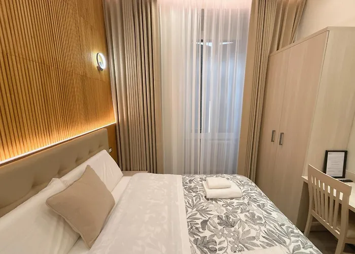 Luxe Vendégház Róma