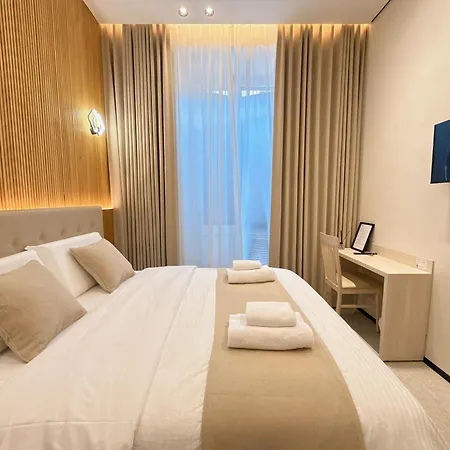 Luxe 4*