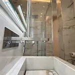 Luxe Rom