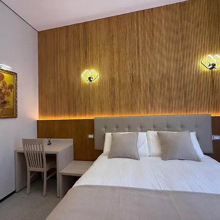 Luxe 4* Rom